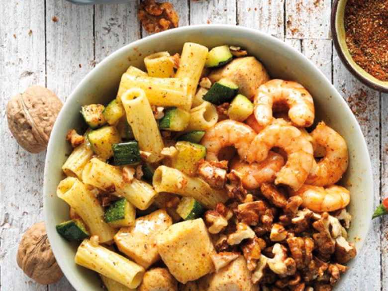 Jambalaya-Bowl mit Cajun-Walnüssen