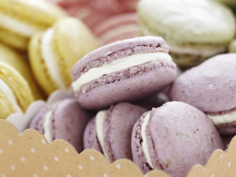 Walnuss-Macarons mit Limoncello-Buttercreme